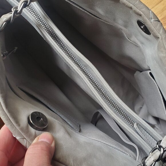 VINTAGE CHANEL Shoulder Bag, Light Gray Leather - Picture 9 of 16